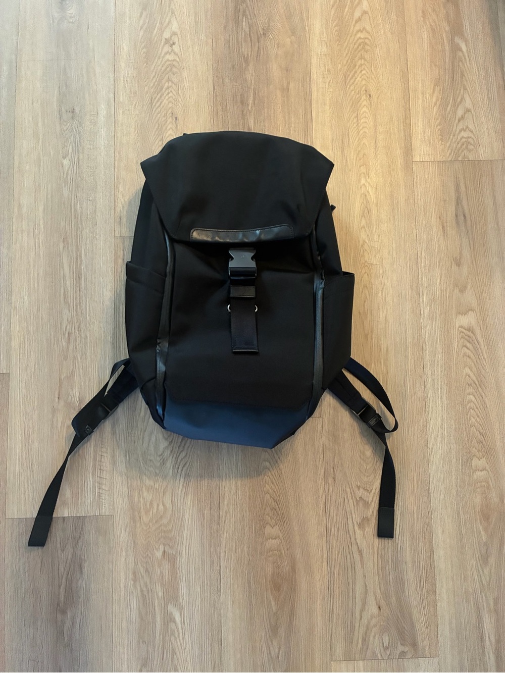 Stuart & Lau Capstone Backpack Gen 3 Black 23L Laptop Travel Bag
